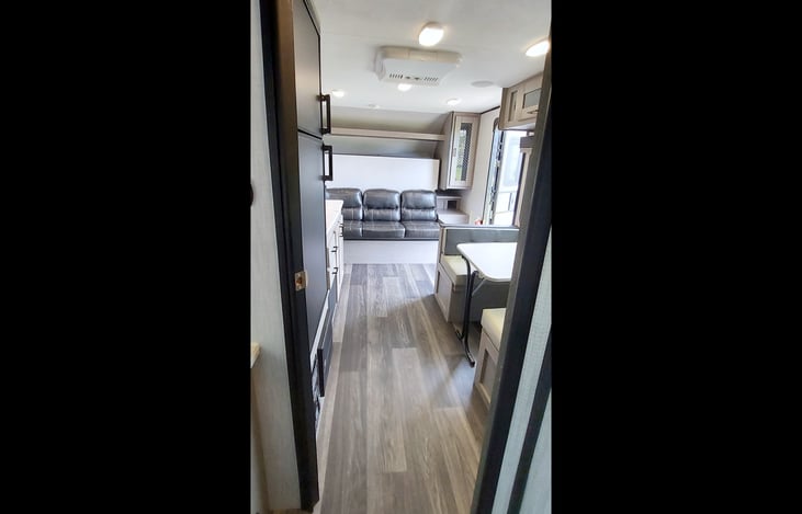 Ceiling lights throughout Ruby.