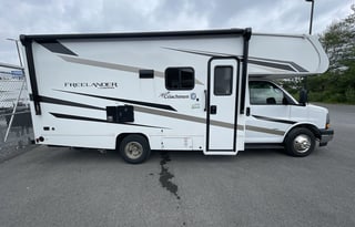 2024 COACHMEN FREELANDER 22xg