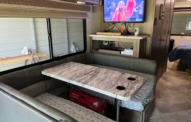 KITCHEN TABLE AND TV