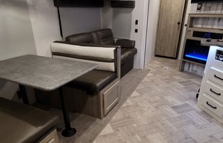 Wolnik's  Glampin' Campin'