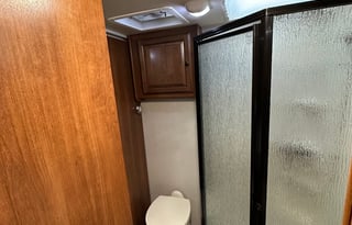 2013 Coachmen RV Leprechaun 317SA Ford 450