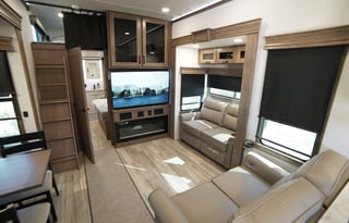 2024 Alliance Paradigm 395DS Paradise on Wheels