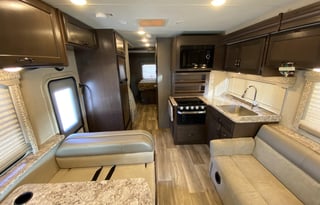 2019 Thor Freedom Elite 30FE from Hoosier RV LLC