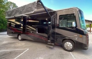 Bon-Bon - The Luxury Getaway RV
