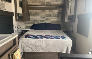 2021 Dutchmen RV Coleman Lantern LT Series 214BH