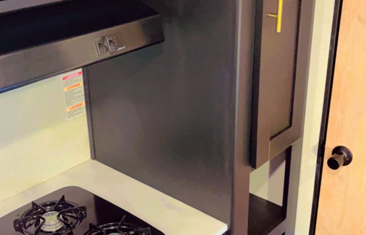 Stove w cabinet storage