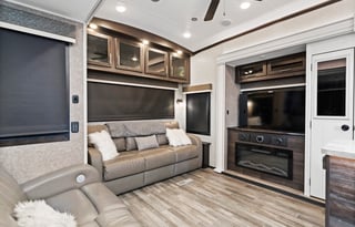 2021 Jayco North Point 377RLBH