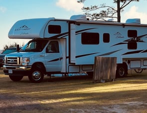 EAST TO WEST Entrada 3100FB