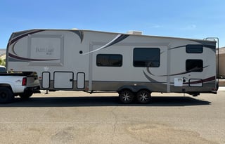 2013 Forest River WILDCAT 34' Bunkhouse 5th Wheel