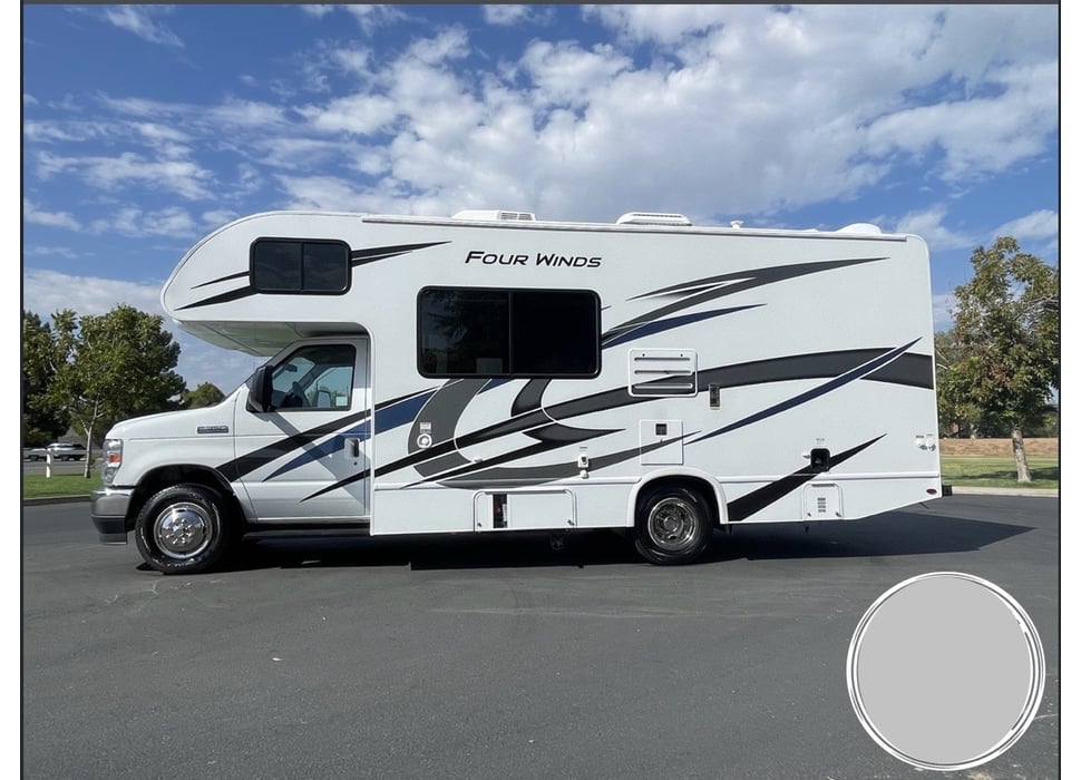 Class C Motor Home rentals in SEATTLE