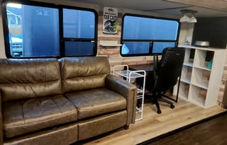 2019 Winnebago "Minnie's Big Blue Adventures"!
