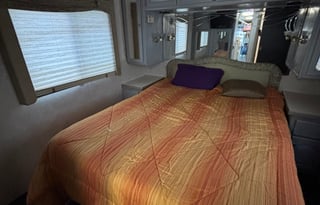 2002 Tiffin Motorhomes Phaeton 35RH