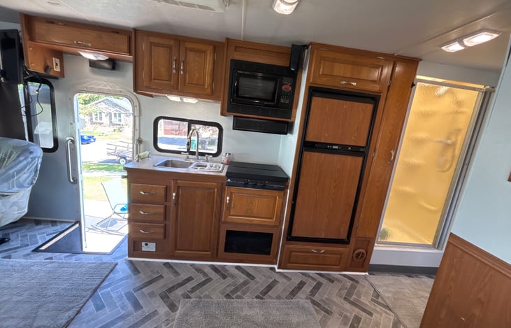 Kitchen and hallway shower.