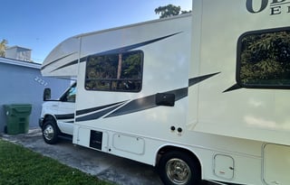 Good Chi RV - Your Ultimate Adventure on Wheels!