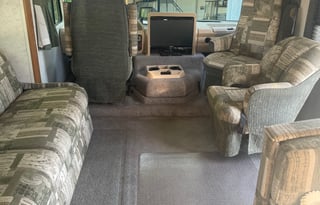 2000 Four Winds RV Hurricane 32A