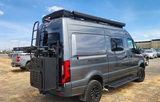 AWD All-Season "George" UNLIMITED MILES + Starlink