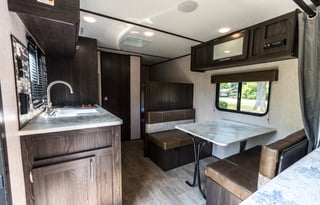 2021 Coleman Lantern 17B