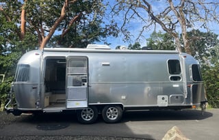 2022 Airstream RV Flying Cloud 25FB
