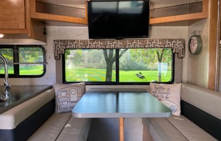 2019 Winnebago Minnie Winnie 31G