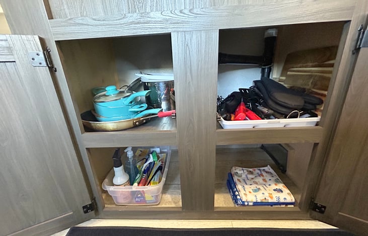 We include plenty or cookware and cooking utensils to whip up your favorite meals as well as kitchen towels and basic cleaning supplies.