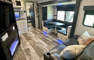 2020 Stratus 321VQB *DELIVERY ONLY*