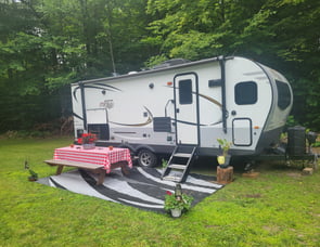 Forest River RV Rockwood Mini Lite 2506S