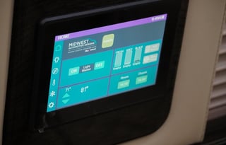 LUXURY 10 passengers VAN w TV, Kitchenette, Toilet