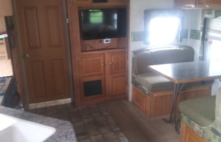 2009 Flagship Superlite 831