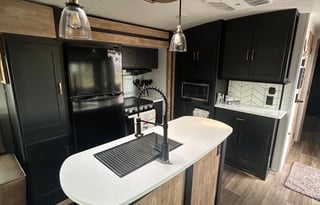 Easy Luxury Camping - 2022 Keystone Outback 330RL