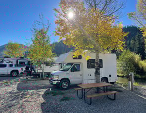 Thor Motor Coach Majestic 19 G