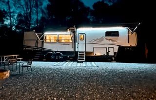 2023 East to West Ahara 378BH-OK W/Huge Bunkhouse