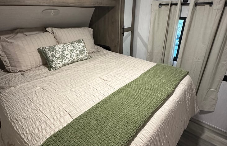 Master bedroom queen size