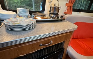 Melissa’s Shasta Airflyte 12ft Retro Can Ham