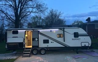 2019 Crossroads Sun Set Trail Super Lite Bunkhouse