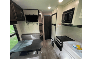 Zeus the 2022 Bunkhouse (Sleeps 8)