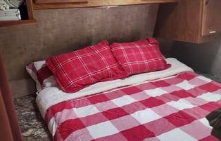 Creek Side Family Memory Maker