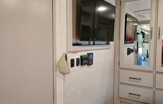 Finger Lakes RV Rentals Quantum