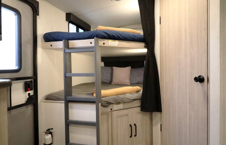 Experience "Harmony" with our 2024 Heartland Sundance U-L 278BH located near Table Rock Lake near Branson Missouri and Lake Of The Ozarks. Thank you from us at Stone Mountain RV & Camper Rentals!