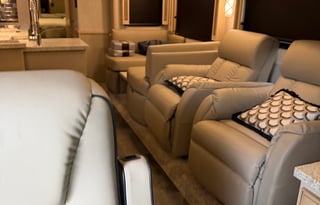 Luxury on the Road: 2020 Newmar Ventana 3717