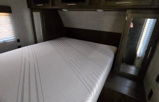 31.0 Cherokee Alpha Wolf 26DBH-L -  DELIVERY ONLY