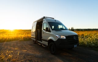 AURORA-Mercedes Sprinter 144 AWD|Luxury Off Grid