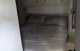2024 Salem: Spacious Kitchen & Hidden Guest Room
