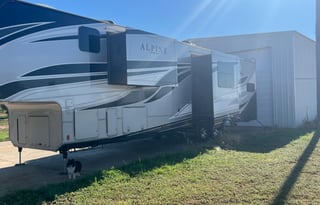 2022 Keystone RV Alpine 3910RK