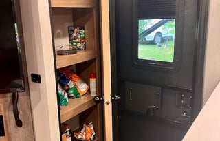 "Rushmore" Happy Glamper *Delivery Only*