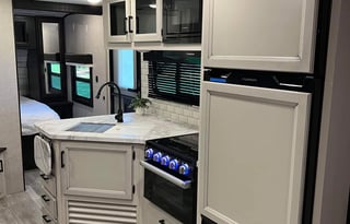 2022 Jayco Jay Feather HAL814