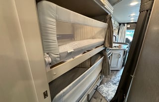Modern Farmhouse Bunkhouse Motorhome 2022 Alante