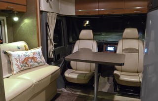 2013 Winnebago - VIA 25Q - Mercedes Diesel