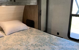 Sleep Number Bed , Great For Families - Delivery