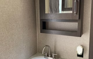 Luxury Camper (Pets welcome!)