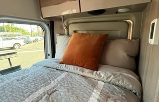 2022 Motor coach THOR 12J